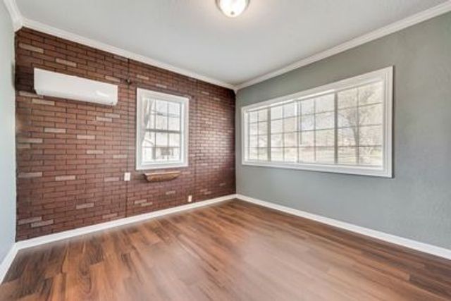 930 W Freeman Street, Sherman, TX 75092