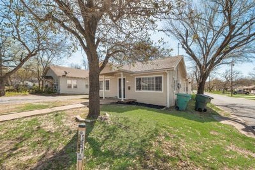 930 W Freeman Street, Sherman, TX 75092