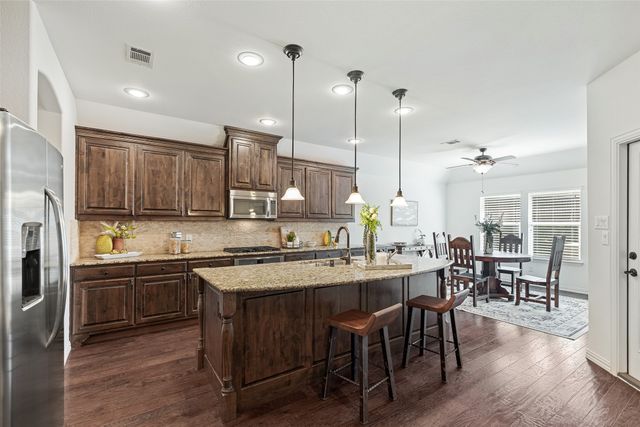 613 Fortinbras Drive, Mckinney, TX 75071