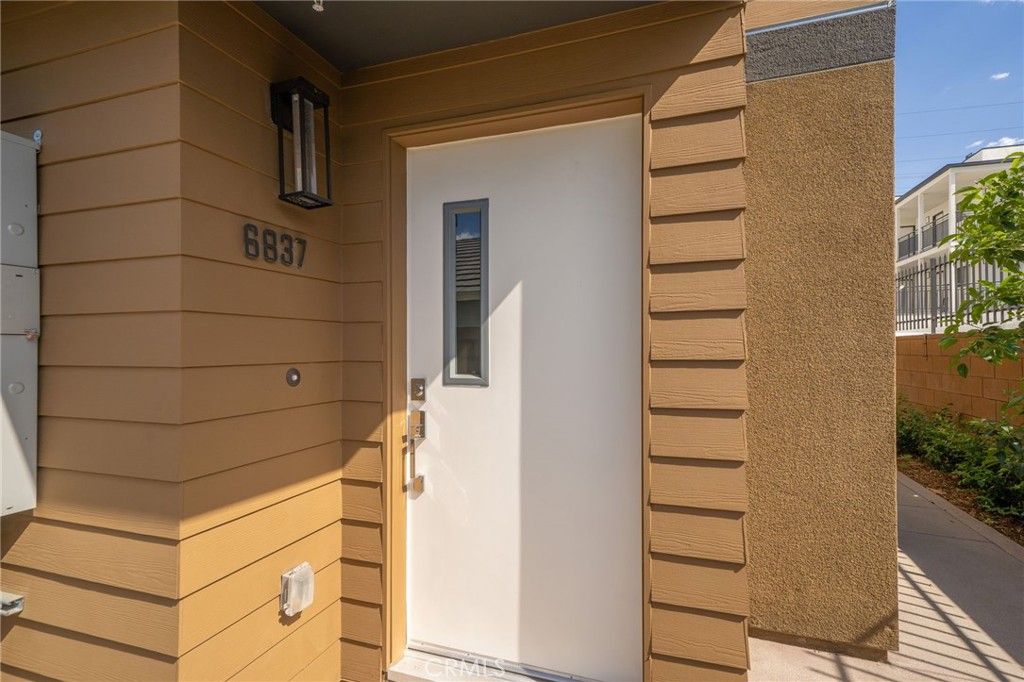 6837 N Haskell Avenue, Van Nuys, CA 91406 — photo 5