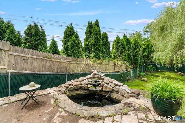 4 Candlewood Birches, Brookfield, CT 06804