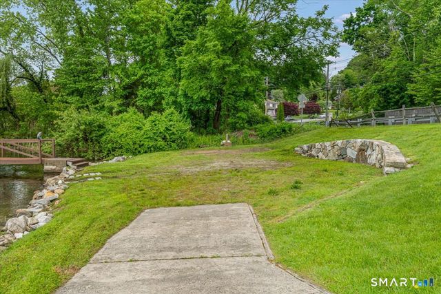 4 Candlewood Birches, Brookfield, CT 06804