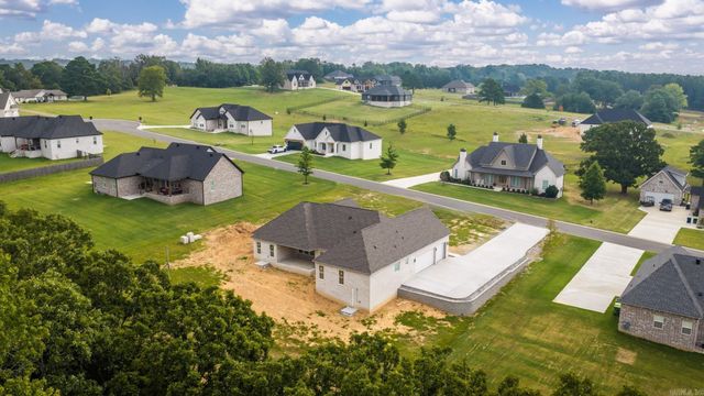 13 Avrey Lane, Greenbrier, AR 72058