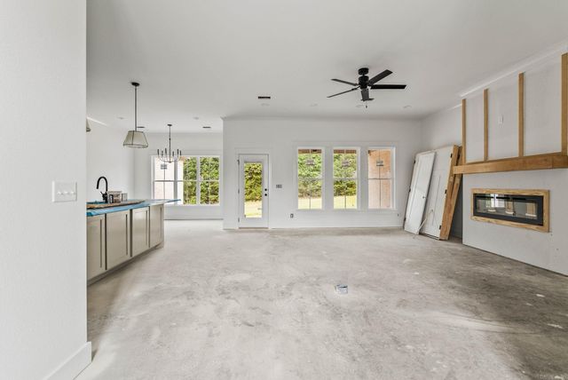 13 Avrey Lane, Greenbrier, AR 72058
