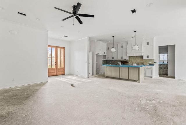 13 Avrey Lane, Greenbrier, AR 72058