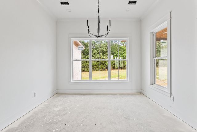 13 Avrey Lane, Greenbrier, AR 72058