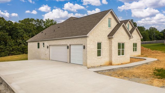 13 Avrey Lane, Greenbrier, AR 72058