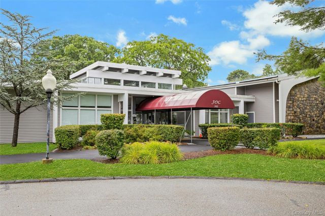 90 Molly Pitcher Lane F, Yorktown Heights, NY 10598