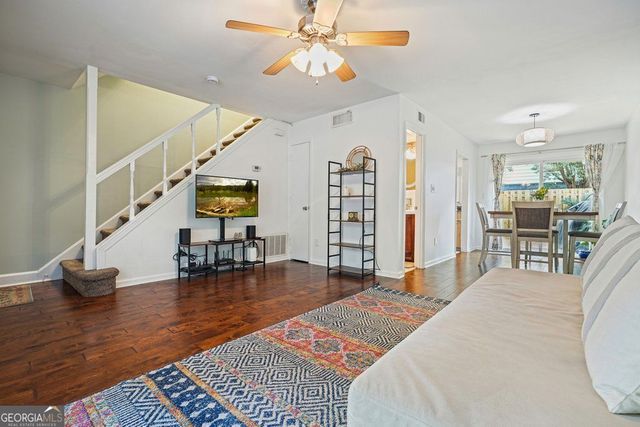 136 Peachtree Memorial Drive NW PENNSYLVANIA 8, Atlanta, GA 30309