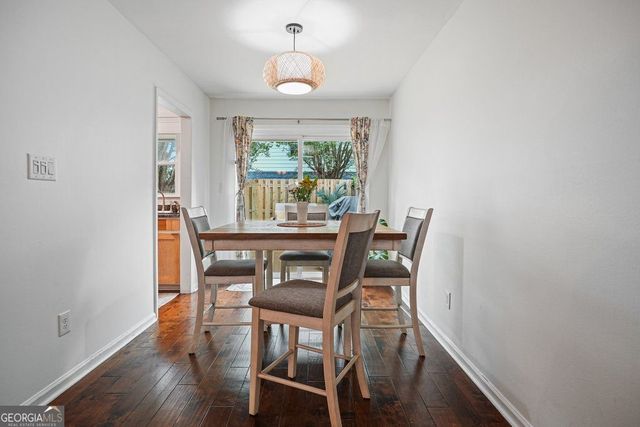 136 Peachtree Memorial Drive NW PENNSYLVANIA 8, Atlanta, GA 30309