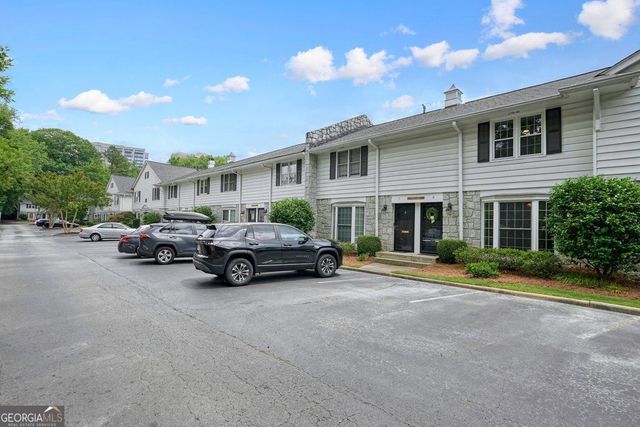 136 Peachtree Memorial Drive NW PENNSYLVANIA 8, Atlanta, GA 30309