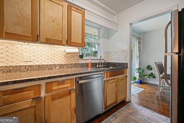 136 Peachtree Memorial Drive NW PENNSYLVANIA 8, Atlanta, GA 30309