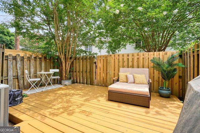 136 Peachtree Memorial Drive NW PENNSYLVANIA 8, Atlanta, GA 30309