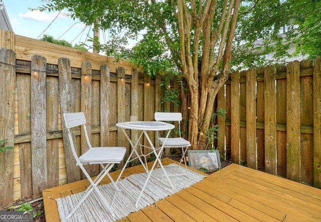 136 Peachtree Memorial Drive NW PENNSYLVANIA 8, Atlanta, GA 30309