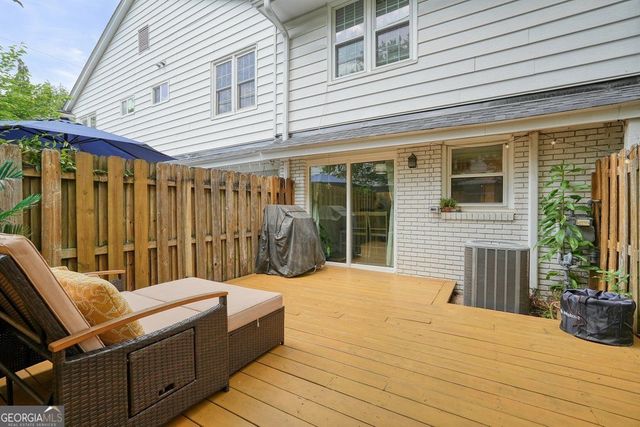 136 Peachtree Memorial Drive NW PENNSYLVANIA 8, Atlanta, GA 30309