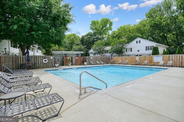 136 Peachtree Memorial Drive NW PENNSYLVANIA 8, Atlanta, GA 30309
