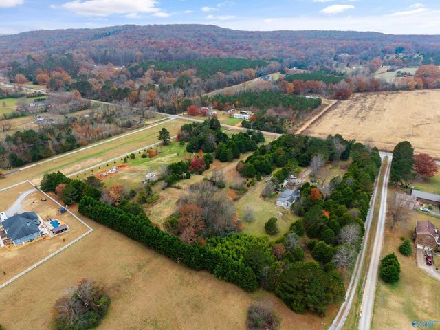 2312 Hurricane Creek Road, Gurley, AL 35748