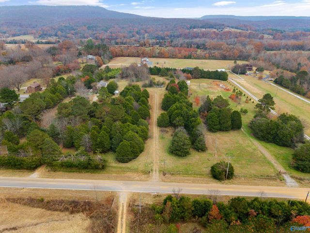 2312 Hurricane Creek Road, Gurley, AL 35748