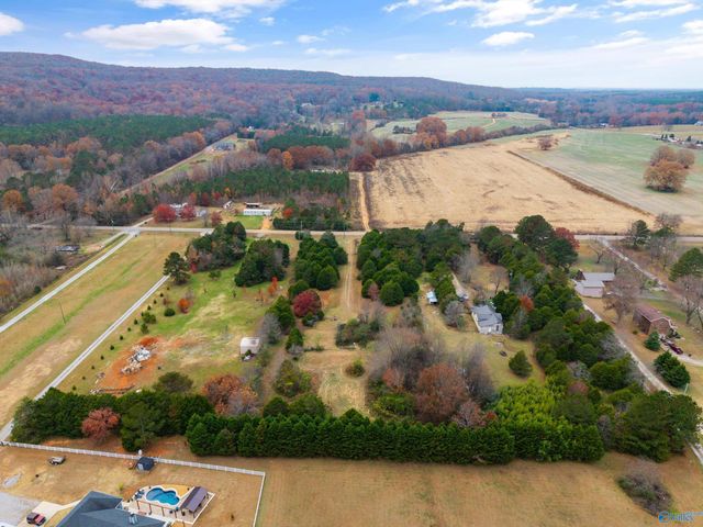 2312 Hurricane Creek Road, Gurley, AL 35748