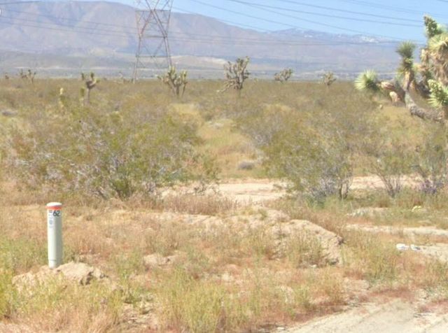 165 Ste Vic Avenue U4 Ste, Palmdale, CA 93591