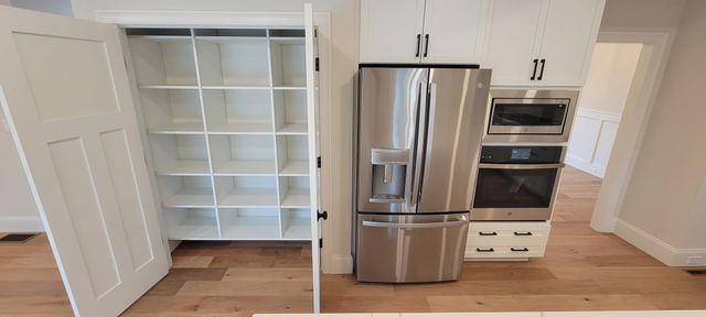 1 Kinsman Way, Foxboro, MA 02035