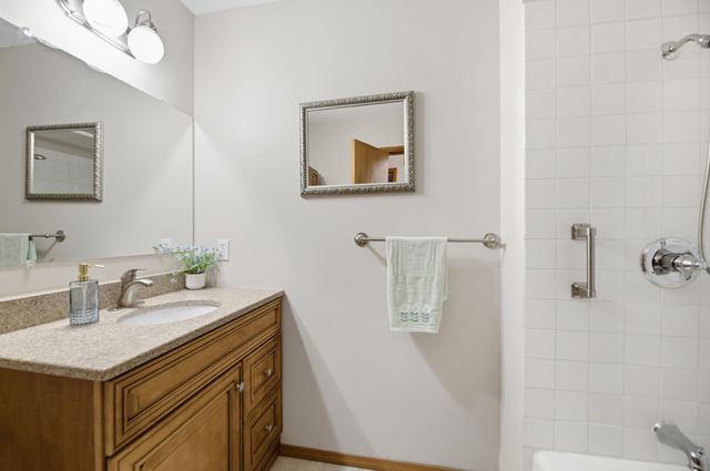 6117 Perryton St, Bel Aire, KS 67220