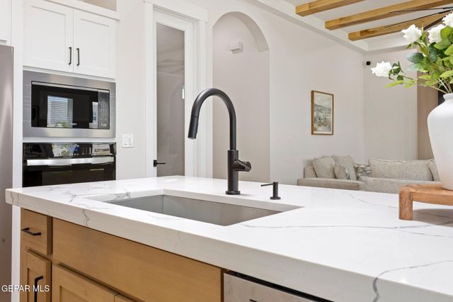 1425 DYLAN Place, El Paso, TX 79928