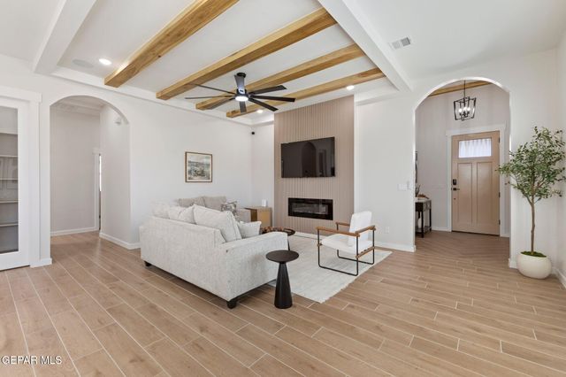 1425 DYLAN Place, El Paso, TX 79928