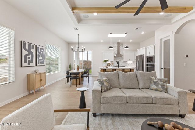 1425 DYLAN Place, El Paso, TX 79928