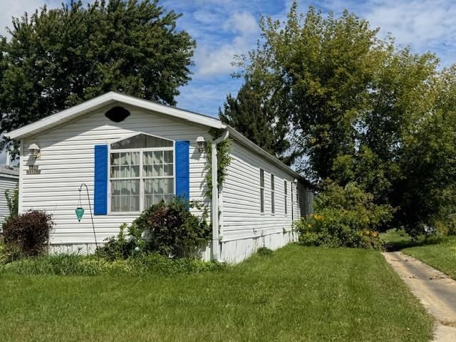 W211N11782 Hilltop Circle, Germantown, WI 53022