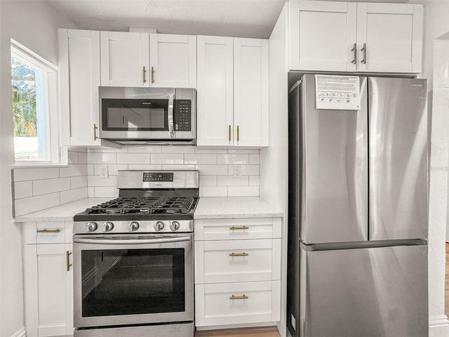 1520 20TH AVENUE N, St Petersburg, FL 33704