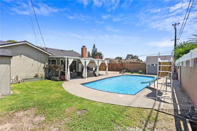 3238 W Ravenswood, Anaheim, CA 92804