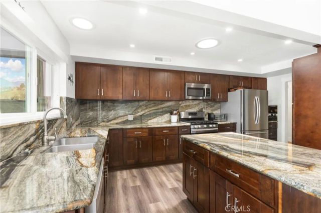 3238 W Ravenswood, Anaheim, CA 92804