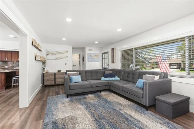 3238 W Ravenswood, Anaheim, CA 92804