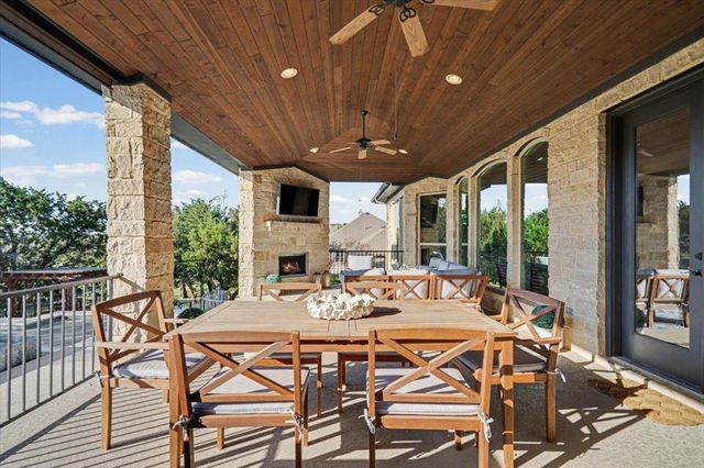 5240 Diamante DR, Spicewood, TX 78669