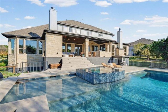 5240 Diamante DR, Spicewood, TX 78669
