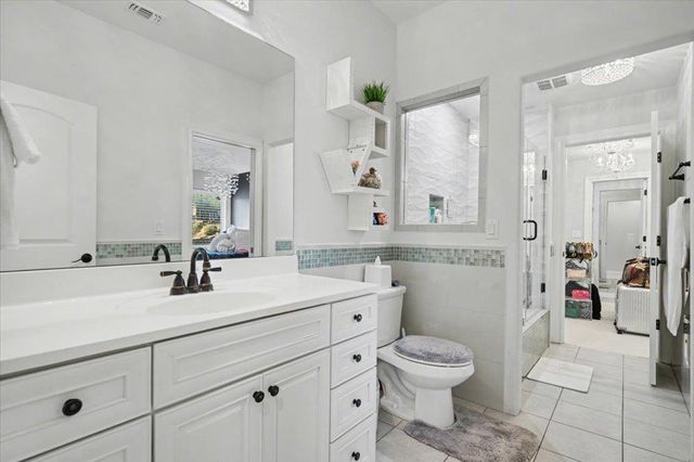 5240 Diamante DR, Spicewood, TX 78669