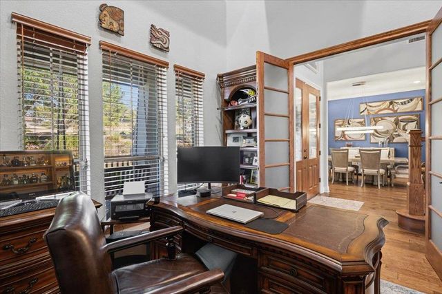 5240 Diamante DR, Spicewood, TX 78669