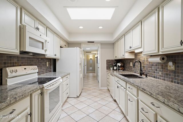 12550 W PARKWOOD Drive, Sun City West, AZ 85375