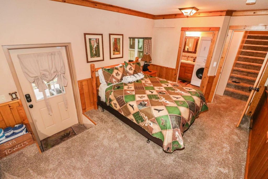 Image 14 of property listing at 52854 Balsam Drive, Oakhurst, CA 93644