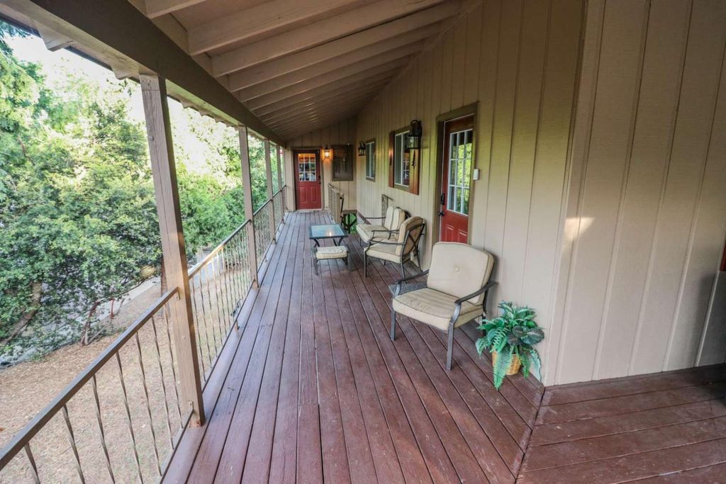 Image 23 of property listing at 52854 Balsam Drive, Oakhurst, CA 93644