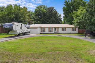 201 Pocola Boulevard 2, Pocola, OK 74902