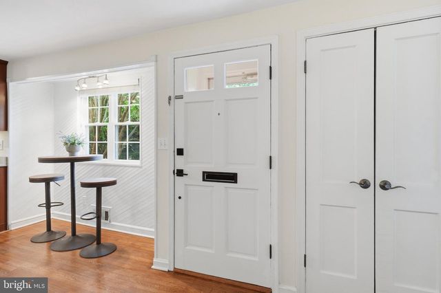 7002 LEE PARK CT, Falls Church, VA 22042