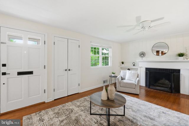 7002 LEE PARK CT, Falls Church, VA 22042