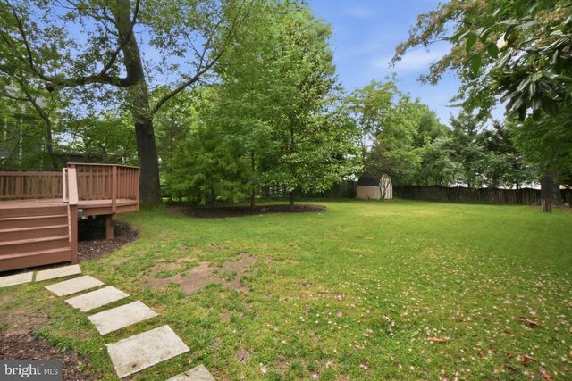 7002 LEE PARK CT, Falls Church, VA 22042