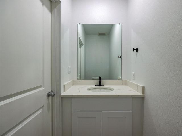 230 Brown St B, Elgin, TX 78621