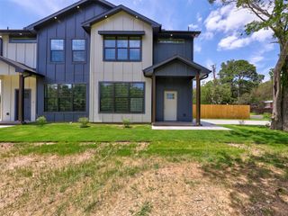 230 Brown St B, Elgin, TX 78621