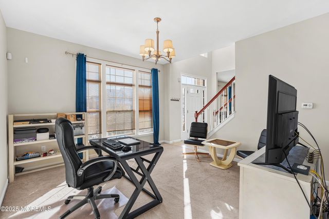 17 Heather Way, Barnegat, NJ 08005