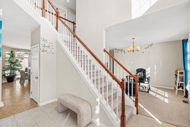 17 Heather Way, Barnegat, NJ 08005