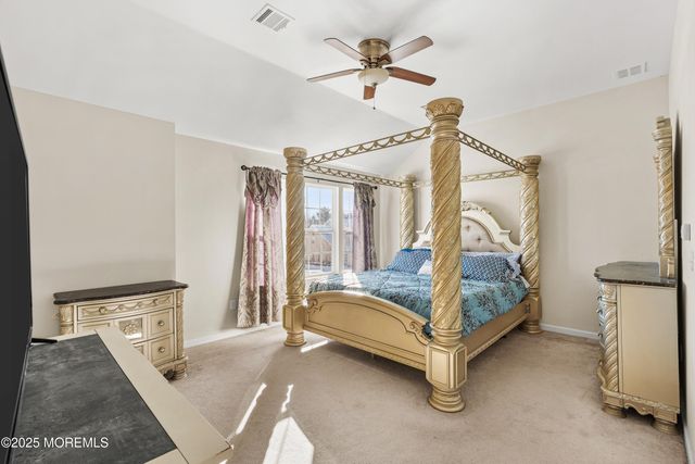 17 Heather Way, Barnegat, NJ 08005